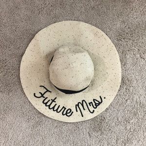 OS Francesca’s Future Mrs. Sun Hat